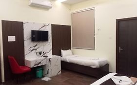 Hotel Govindam Elite